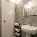Appartamento Joivy Cosy Studios, Easy Access To The Centre Of *